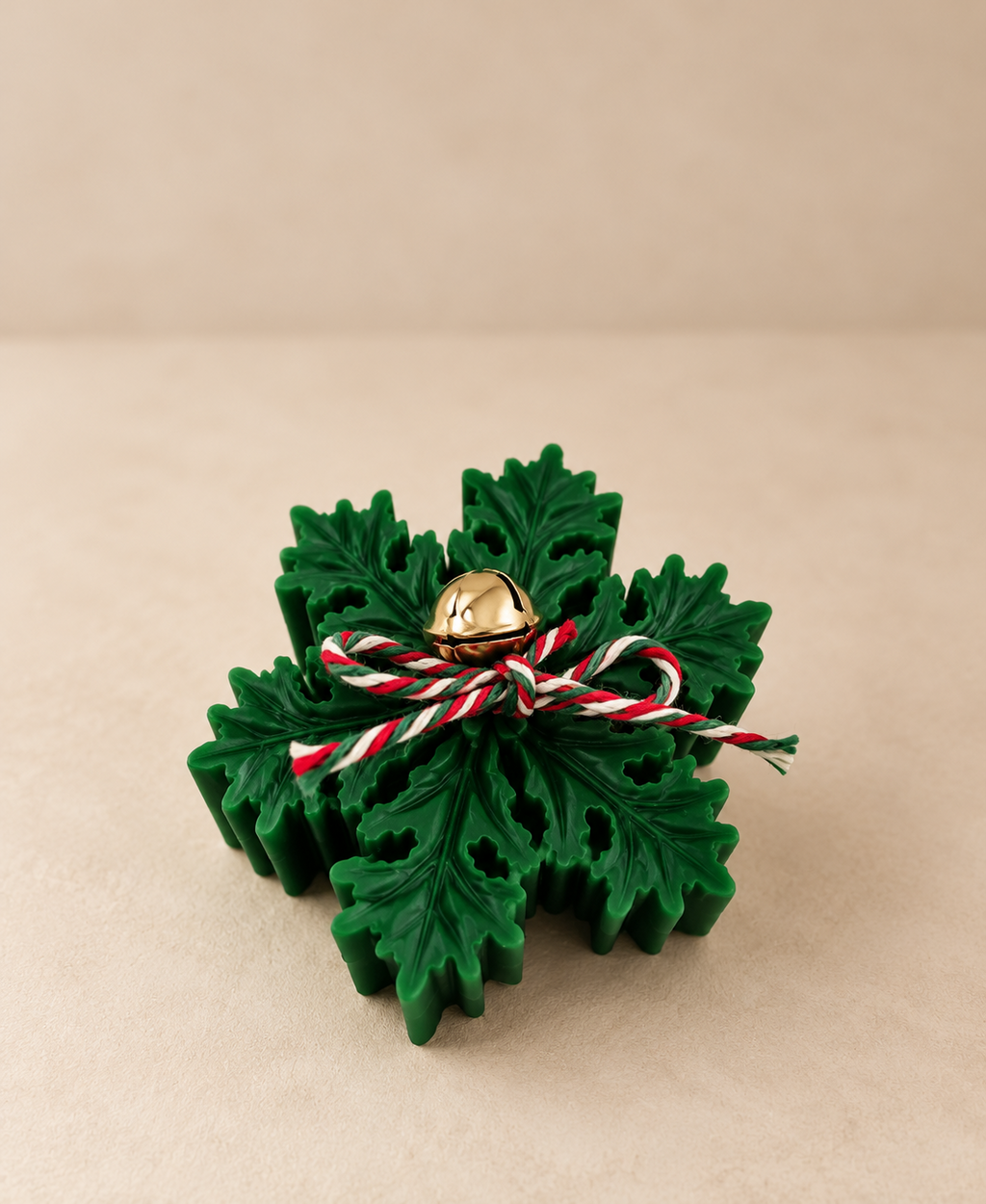 Snowflake Candle – Kar Tanesi Tasarımlı Dekoratif Mum