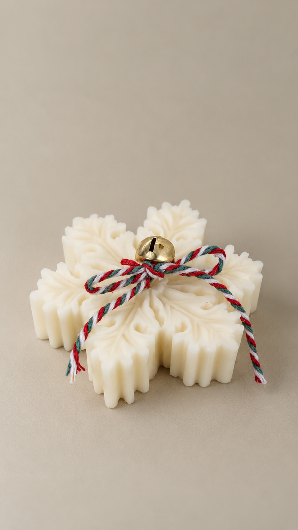 Snowflake Candle – Kar Tanesi Tasarımlı Dekoratif Mum